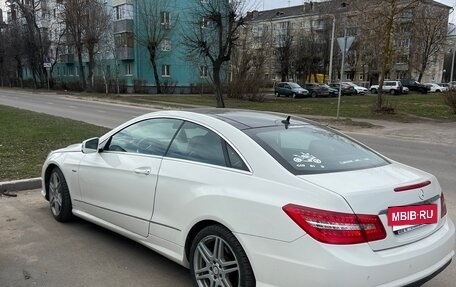 Mercedes-Benz E-Класс, 2011 год, 1 600 000 рублей, 12 фотография