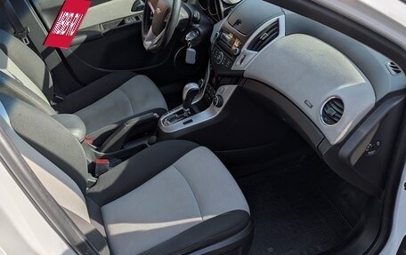 Chevrolet Cruze II, 2014 год, 950 000 рублей, 8 фотография