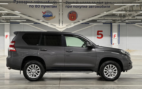 Toyota Land Cruiser Prado 150 рестайлинг 2, 2014 год, 3 510 700 рублей, 8 фотография