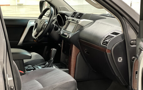 Toyota Land Cruiser Prado 150 рестайлинг 2, 2014 год, 3 510 700 рублей, 15 фотография