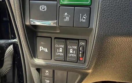 Honda Odyssey IV, 2022 год, 2 600 000 рублей, 11 фотография