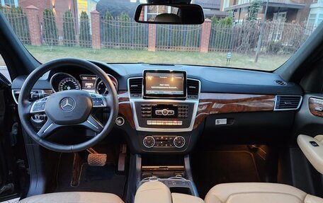 Mercedes-Benz GL-Класс, 2015 год, 3 800 000 рублей, 5 фотография
