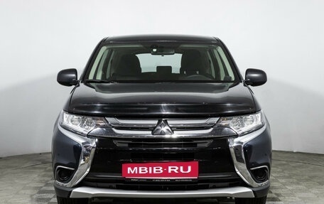Mitsubishi Outlander III рестайлинг 3, 2017 год, 1 799 700 рублей, 2 фотография