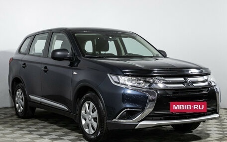 Mitsubishi Outlander III рестайлинг 3, 2017 год, 1 799 700 рублей, 3 фотография