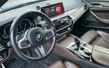 BMW 5 серия, 2018 год, 3 980 000 рублей, 21 фотография
