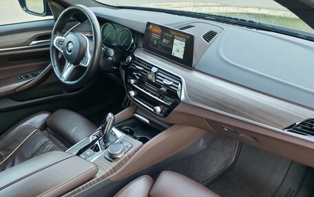 BMW 5 серия, 2018 год, 3 980 000 рублей, 26 фотография