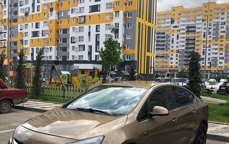Opel Astra J, 2013 год, 875 000 рублей, 2 фотография