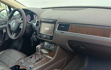 Volkswagen Touareg III, 2014 год, 1 880 000 рублей, 7 фотография