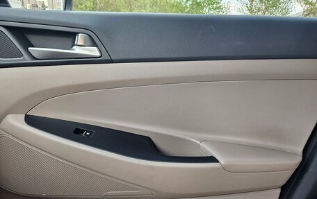 Hyundai Tucson III, 2019 год, 2 300 000 рублей, 5 фотография