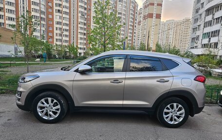 Hyundai Tucson III, 2019 год, 2 300 000 рублей, 4 фотография