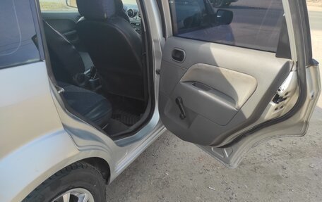 Ford Fiesta, 2002 год, 260 000 рублей, 13 фотография
