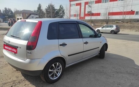 Ford Fiesta, 2002 год, 260 000 рублей, 2 фотография