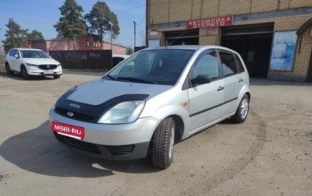 Ford Fiesta, 2002 год, 260 000 рублей, 10 фотография