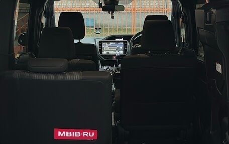 Toyota Voxy III, 2018 год, 2 990 000 рублей, 18 фотография