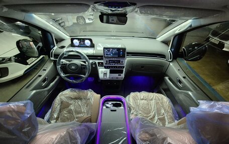 Hyundai Staria, 2024 год, 8 990 000 рублей, 13 фотография
