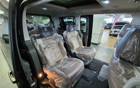Hyundai Staria, 2024 год, 8 990 000 рублей, 22 фотография