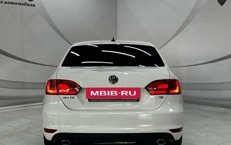 Volkswagen Jetta VI, 2013 год, 900 000 рублей, 6 фотография