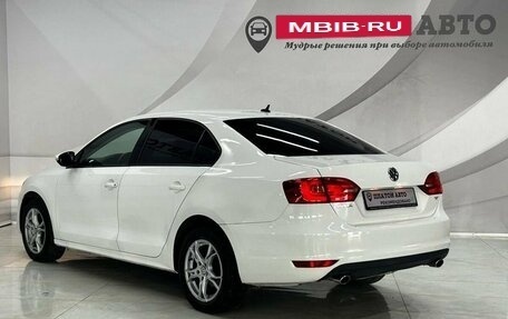 Volkswagen Jetta VI, 2013 год, 900 000 рублей, 4 фотография