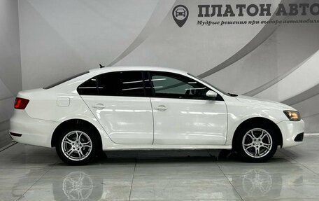 Volkswagen Jetta VI, 2013 год, 900 000 рублей, 8 фотография