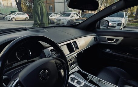 Jaguar XF I рестайлинг, 2014 год, 2 000 000 рублей, 9 фотография