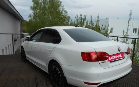 Volkswagen Jetta VI, 2012 год, 838 000 рублей, 4 фотография