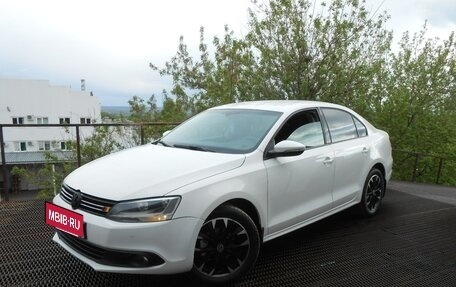 Volkswagen Jetta VI, 2012 год, 838 000 рублей, 3 фотография