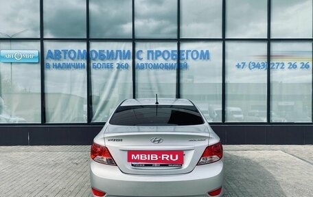 Hyundai Solaris II рестайлинг, 2011 год, 858 000 рублей, 4 фотография