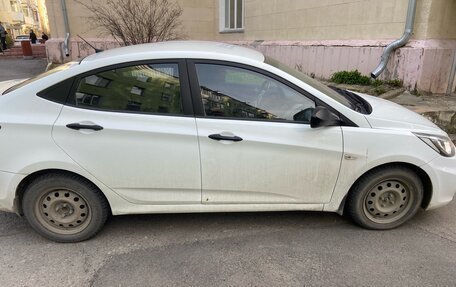 Hyundai Solaris II рестайлинг, 2011 год, 775 000 рублей, 8 фотография