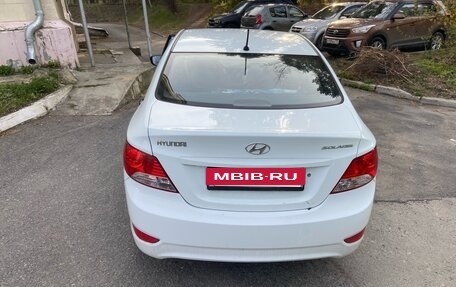 Hyundai Solaris II рестайлинг, 2011 год, 775 000 рублей, 24 фотография