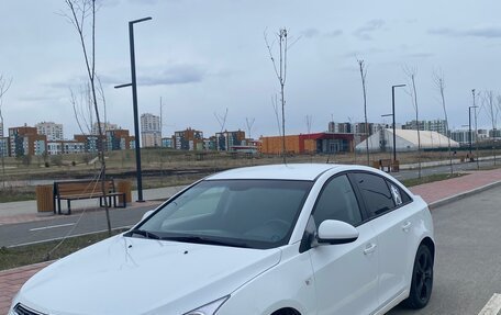 Chevrolet Cruze II, 2013 год, 850 000 рублей, 2 фотография