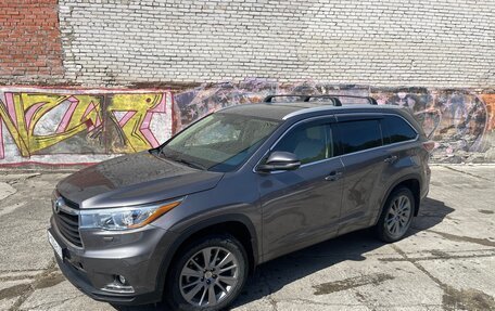 Toyota Highlander III, 2014 год, 2 990 000 рублей, 2 фотография
