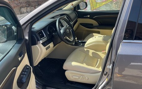 Toyota Highlander III, 2014 год, 2 990 000 рублей, 9 фотография