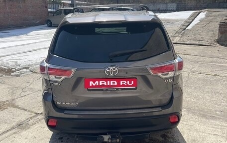 Toyota Highlander III, 2014 год, 2 990 000 рублей, 4 фотография