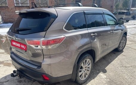 Toyota Highlander III, 2014 год, 2 990 000 рублей, 7 фотография