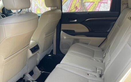 Toyota Highlander III, 2014 год, 2 990 000 рублей, 14 фотография