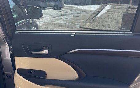 Toyota Highlander III, 2014 год, 2 990 000 рублей, 17 фотография