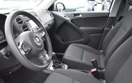 Volkswagen Tiguan I, 2011 год, 1 350 000 рублей, 2 фотография