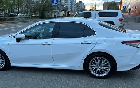 Toyota Camry, 2020 год, 3 200 000 рублей, 3 фотография