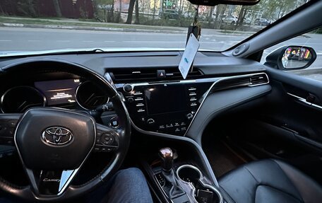 Toyota Camry, 2020 год, 3 200 000 рублей, 11 фотография