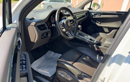 Porsche Macan I рестайлинг, 2015 год, 3 240 000 рублей, 25 фотография