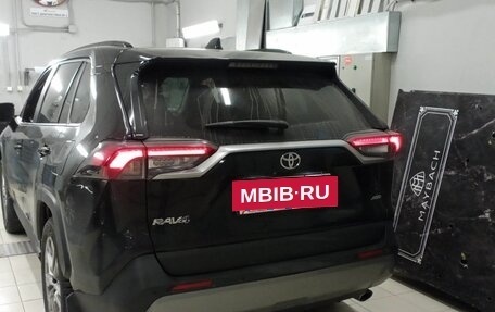 Toyota RAV4, 2021 год, 4 050 000 рублей, 3 фотография