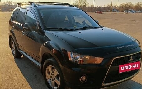 Mitsubishi Outlander III рестайлинг 3, 2011 год, 1 100 000 рублей, 1 фотография