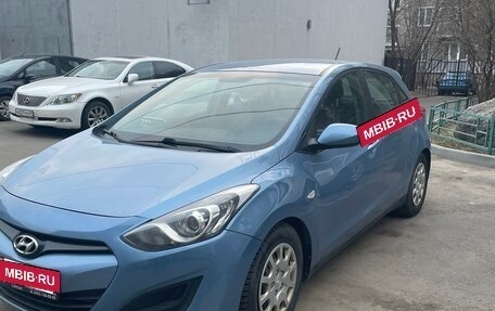 Hyundai i30 II рестайлинг, 2012 год, 800 000 рублей, 2 фотография