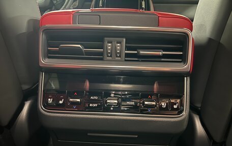 Lexus LX, 2024 год, 17 000 000 рублей, 28 фотография