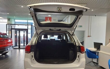 Mitsubishi Outlander III рестайлинг 3, 2022 год, 3 050 000 рублей, 7 фотография