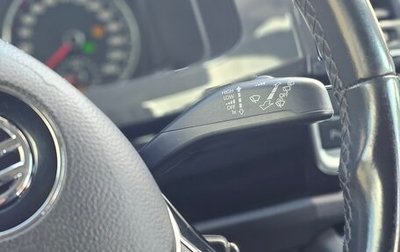 Volkswagen Multivan T6 рестайлинг, 2016 год, 3 050 000 рублей, 1 фотография