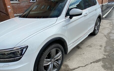 Volkswagen Tiguan II, 2017 год, 2 950 000 рублей, 5 фотография