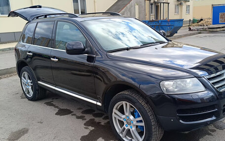 Volkswagen Touareg III, 2006 год, 1 000 000 рублей, 2 фотография