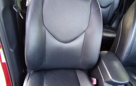 Toyota RAV4, 2012 год, 1 690 000 рублей, 16 фотография
