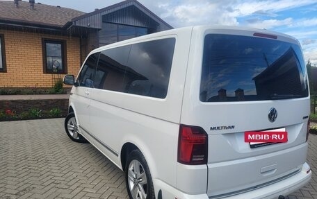 Volkswagen Multivan T6 рестайлинг, 2021 год, 6 550 000 рублей, 8 фотография